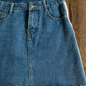 Mini denim skirt with stripes